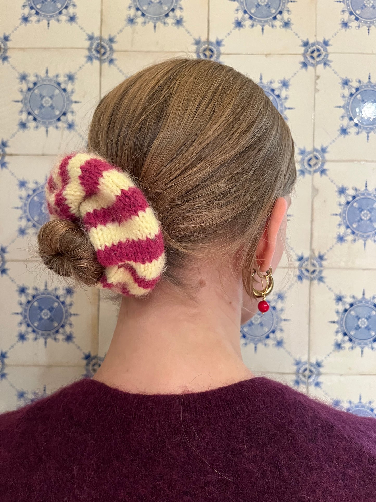 knit scrunchie raspberry & custard