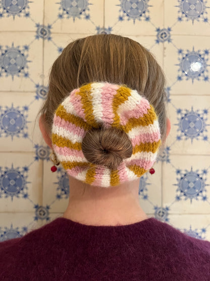knit scrunchie touch of autumn